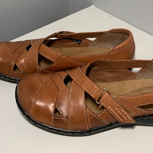 Clarks Flats slip on - Picture 3 of 4